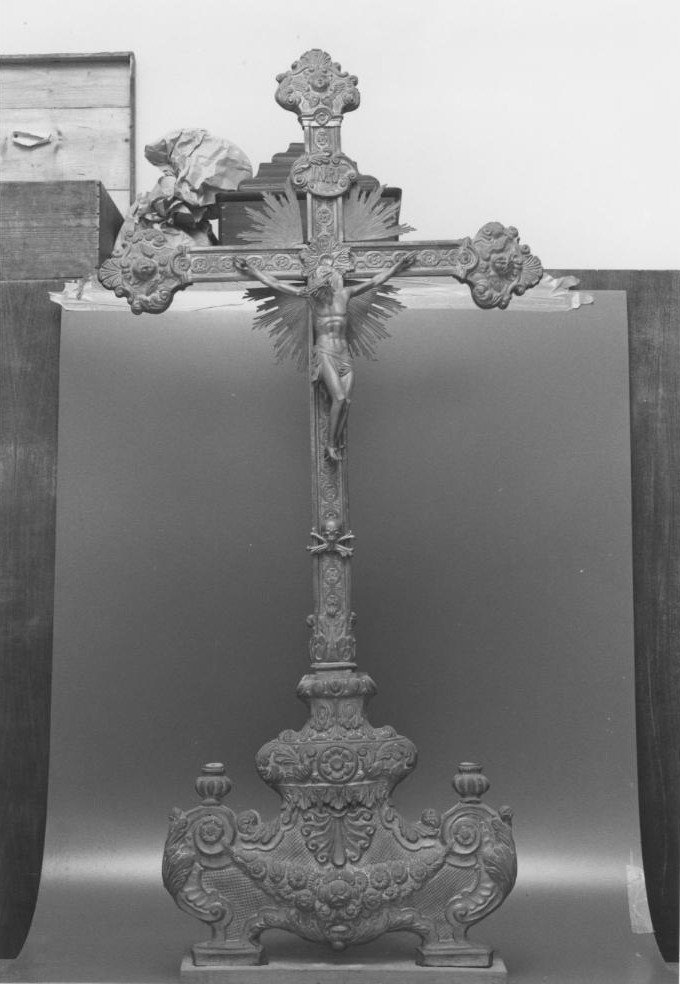 Cristo crocifisso, cristo crocifisso (croce d'altare)