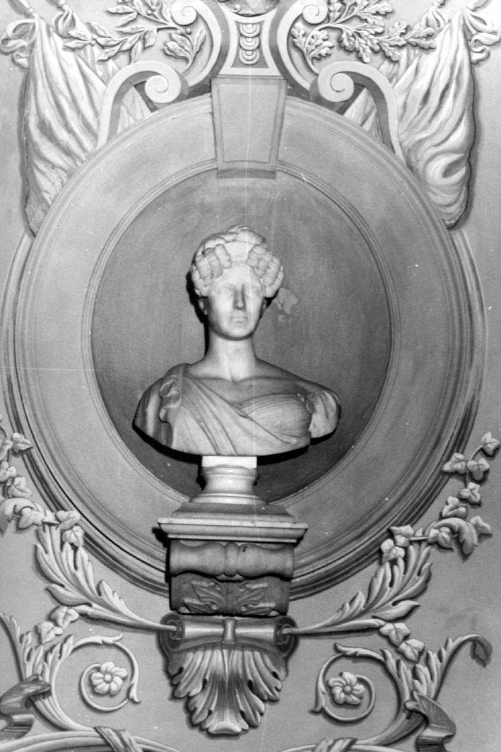 Busto della marchesa anna maria manca di mores di villahermosa (statua)