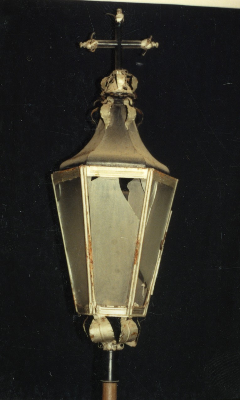 Lanterna processionale, serie