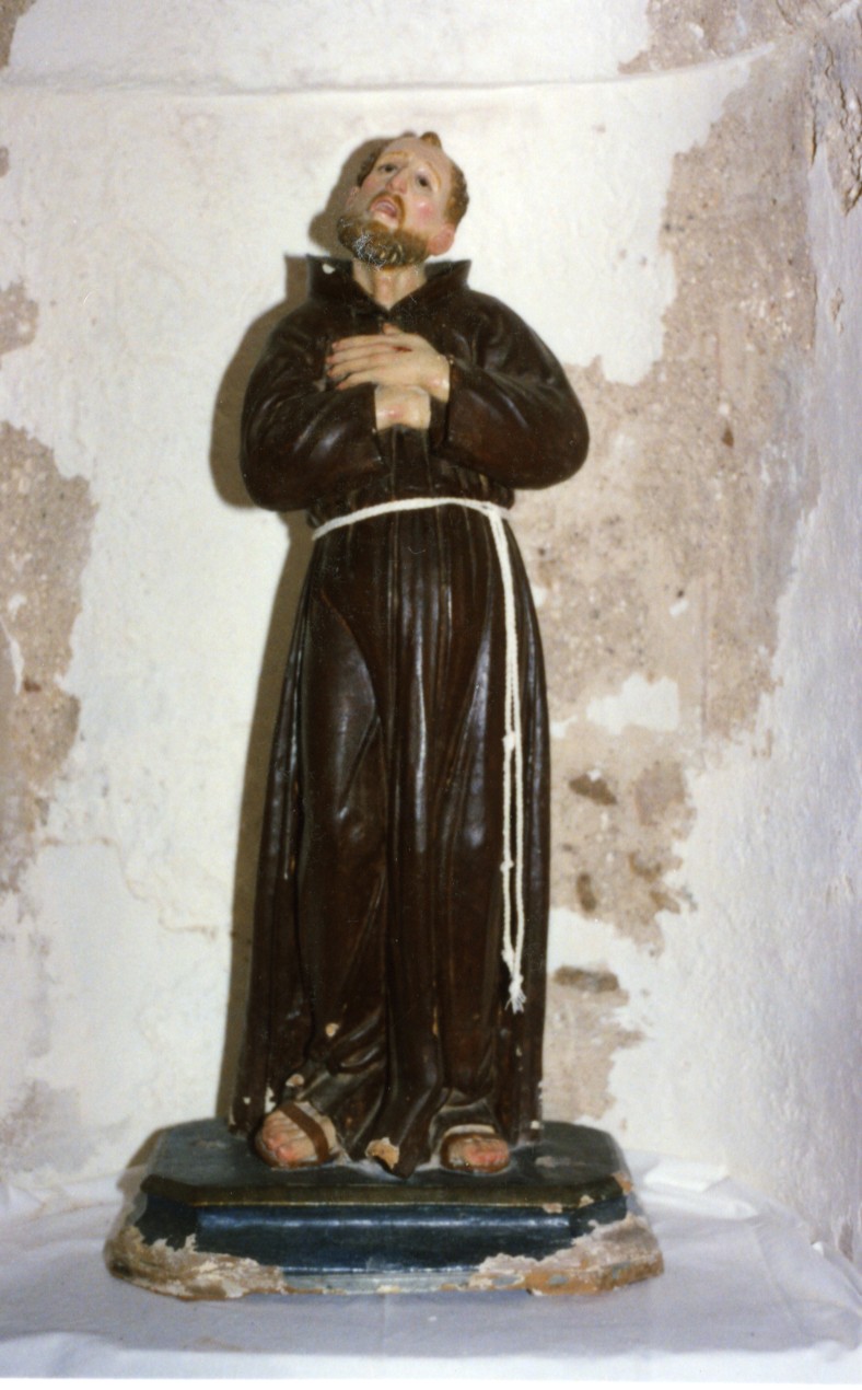 San francesco d'assisi (statua)