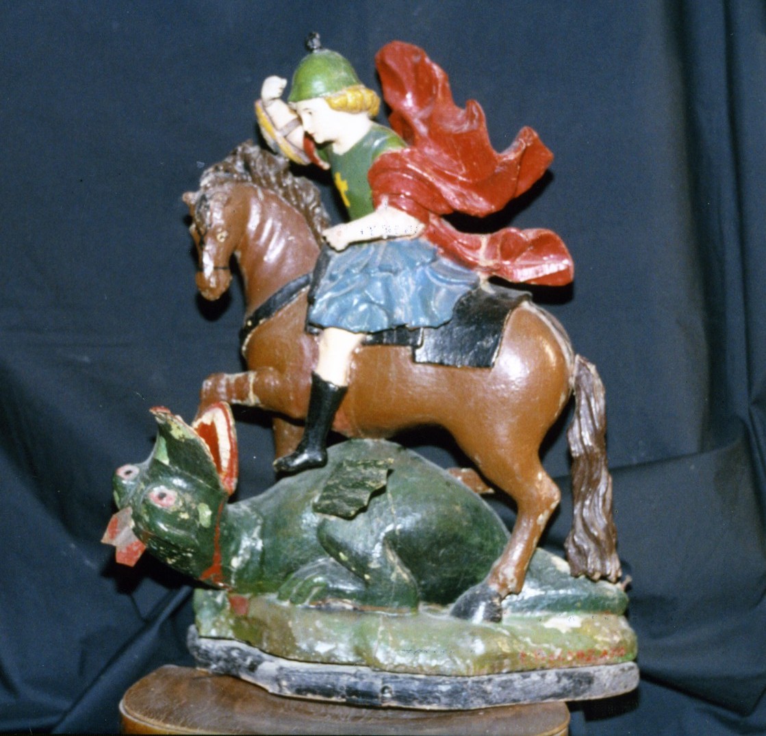 San giorgio e il drago (statua)