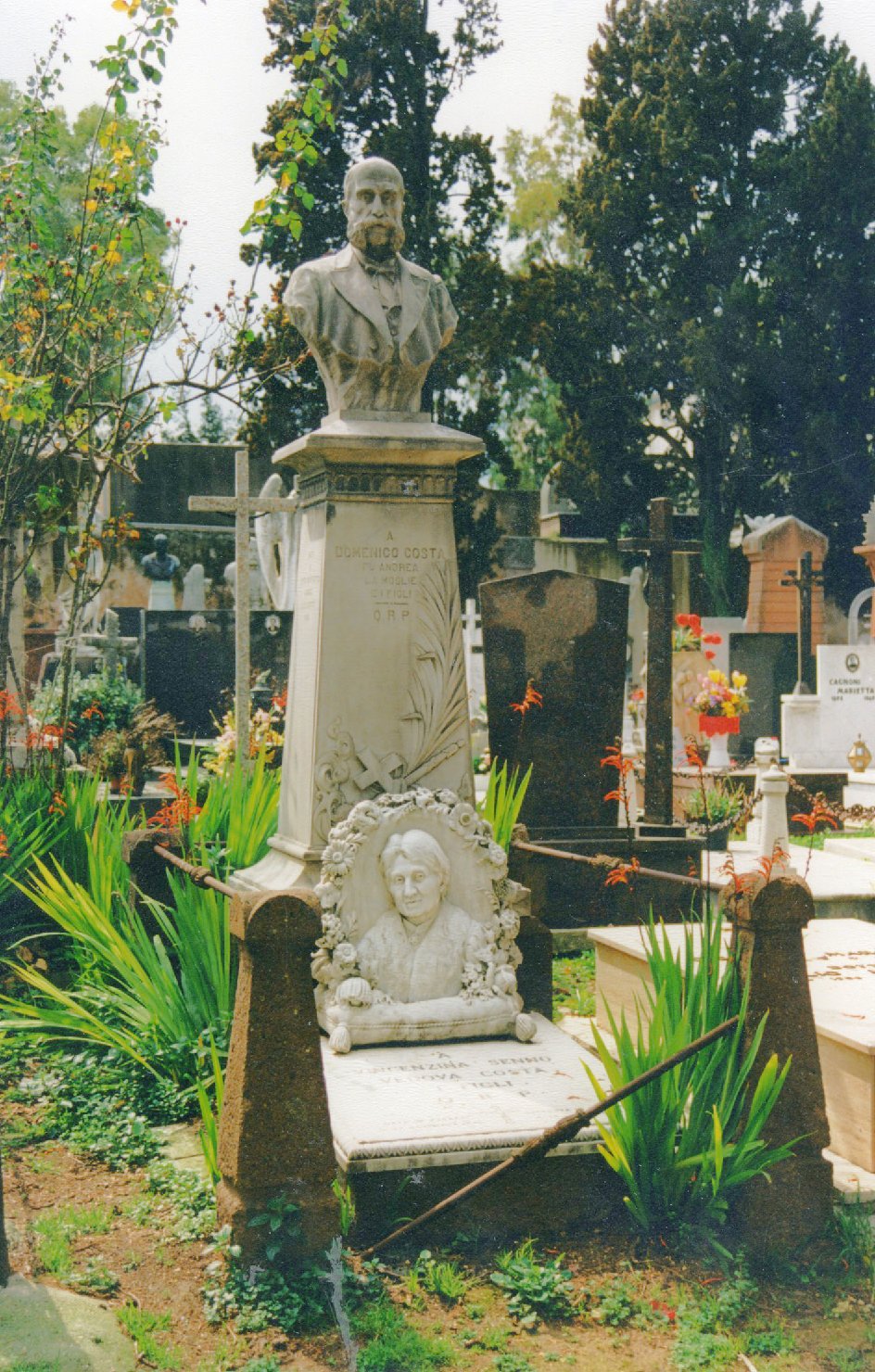 Ritratti di domenico e vincenzina costa, busto ritratto d'uomo/ ritratto di donna (monumento funebre)