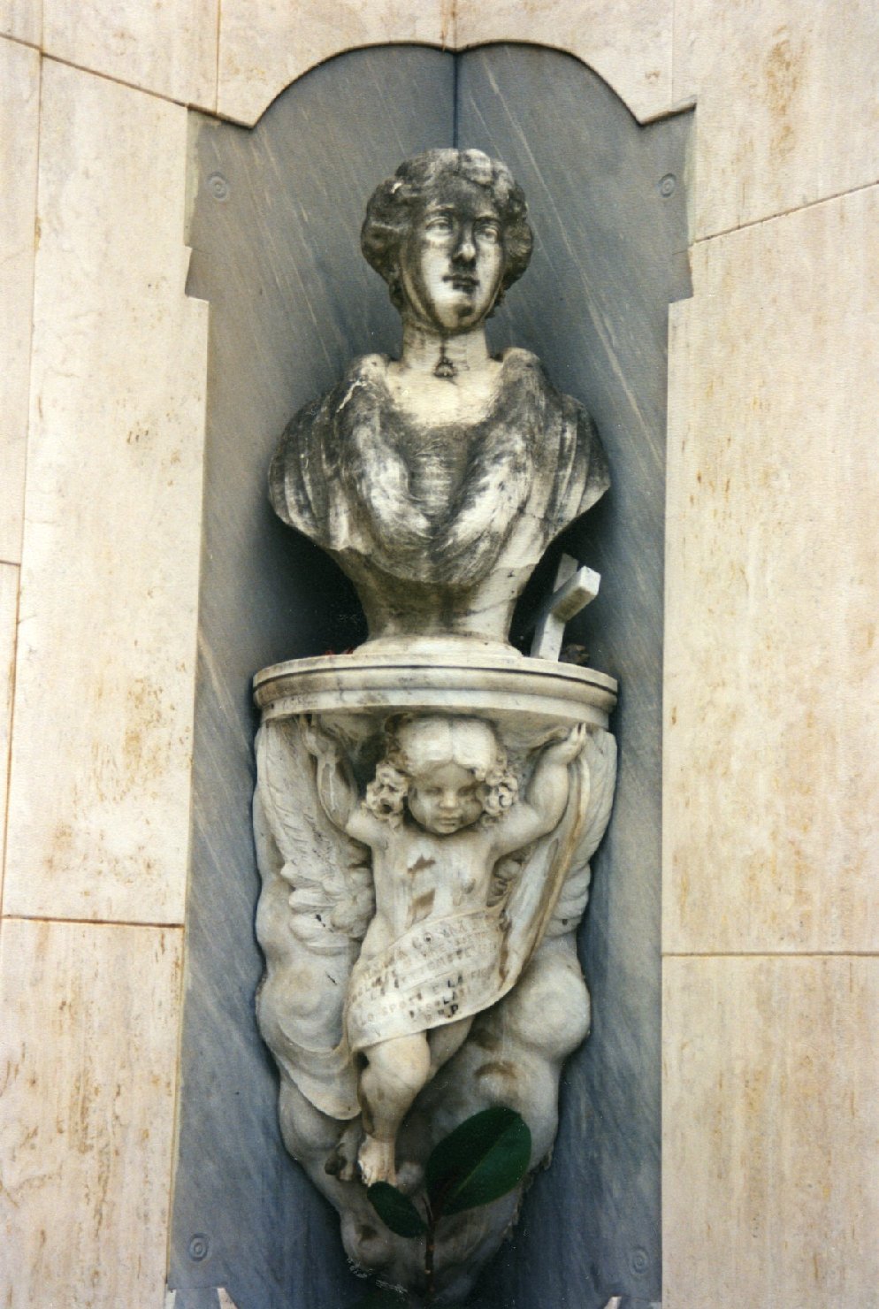 Ritratto di maria costa riccio, busto femminile (monumento funebre)