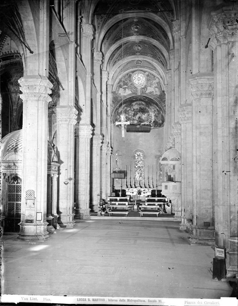 Lucca - Duomo di S. Martino - Vedute interne (negativo) di Lint, Enrico van (seconda metà XIX)