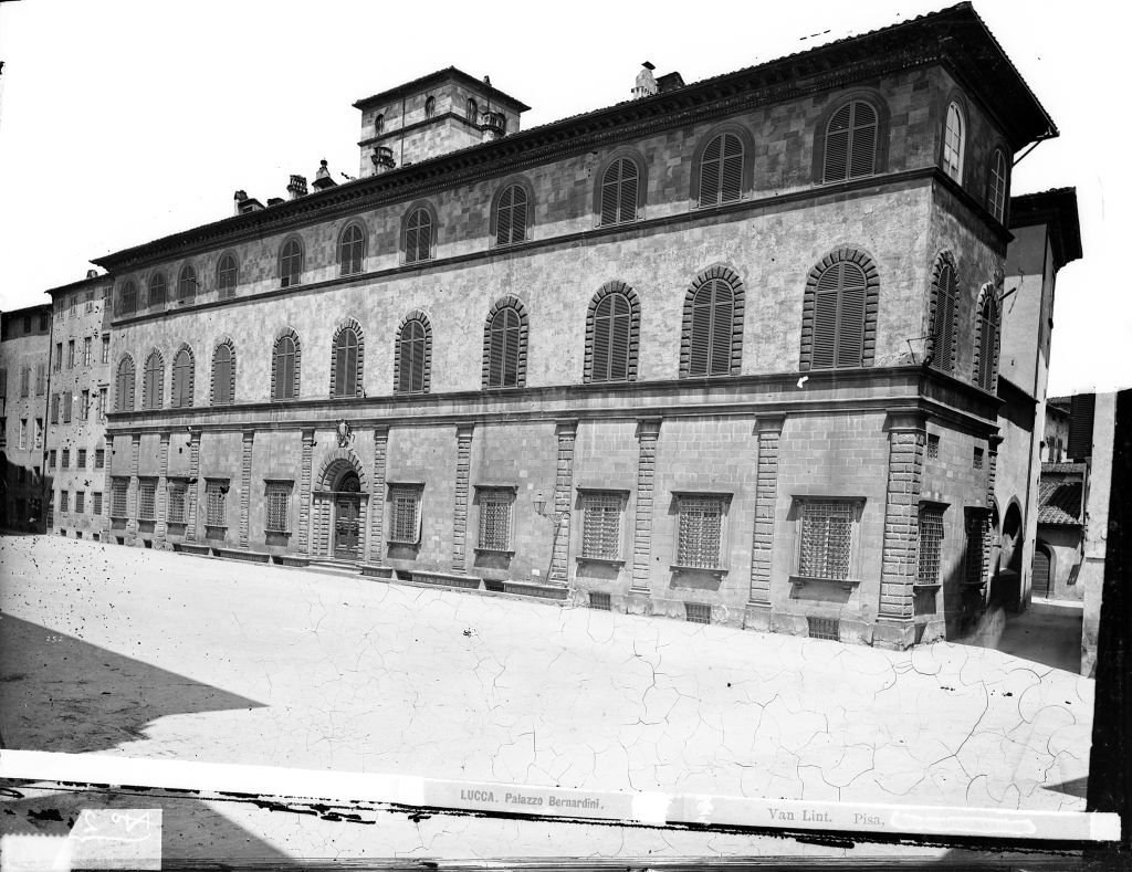 Lucca - Palazzo Bernardini (negativo) di Lint, Enrico van (seconda metà XIX)