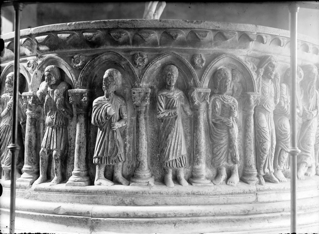 Lucca - Chiesa di S. Frediano - Fonte battesimale (negativo) di Anonimo (XIX/ XX)
