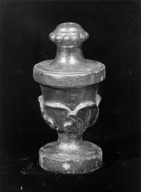 vaso d'altare con composizione floreale, serie - bottega lucchese (sec. XIX)