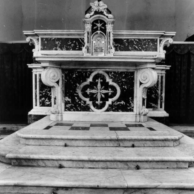 altare maggiore - ambito apuoversiliese (sec. XVIII)