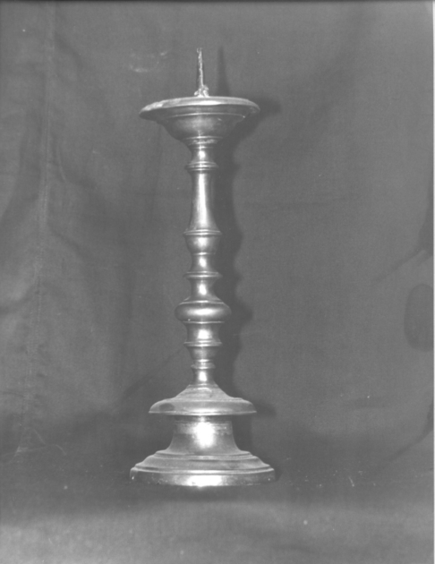 candeliere - bottega toscana (fine/inizio secc. XVII/ XVIII)