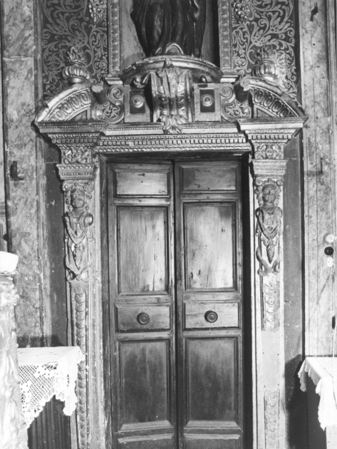 portale di Santini Francesco, Verzoni Giovanni (sec. XVII)