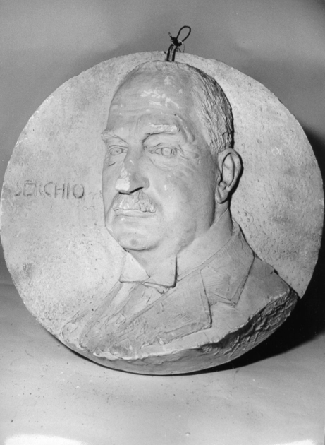 figura maschile (medaglione, opera isolata) di Angeloni Alfredo (sec. XX)