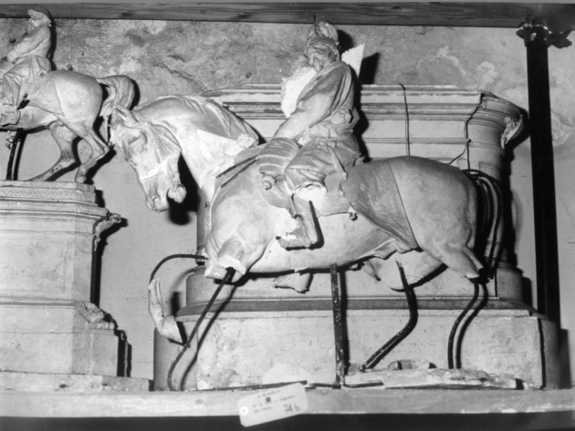 statua equestre di Vittorio Emanuele II (monumento equestre, opera isolata) di Passaglia Augusto (secc. XIX/ XX)