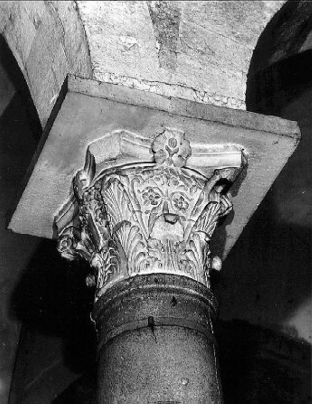 capitello corinzio - ambito pisano (prima metà sec. XII)