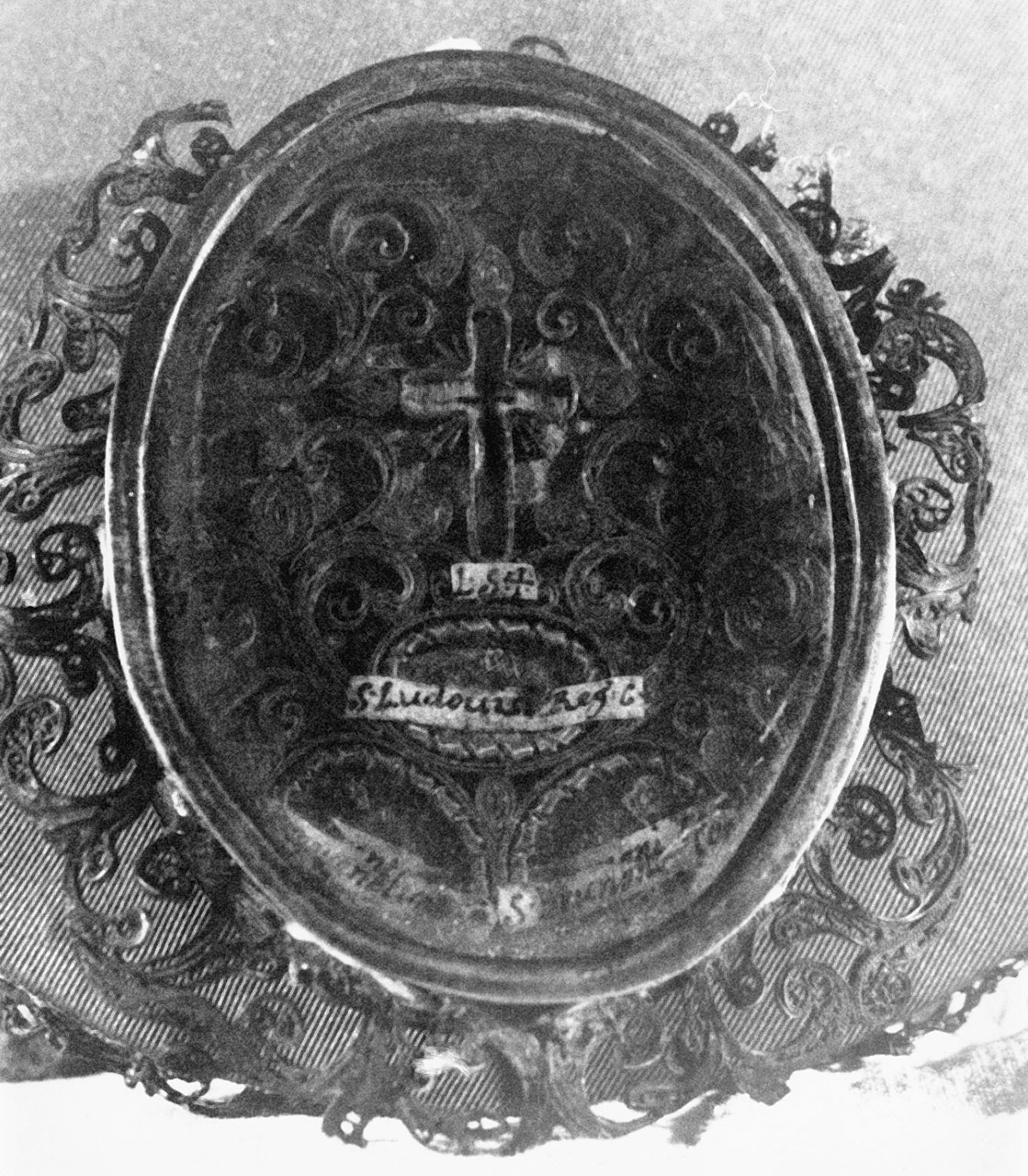 reliquiario a capsula - a medaglione - bottega italiana (seconda metà sec. XVIII)