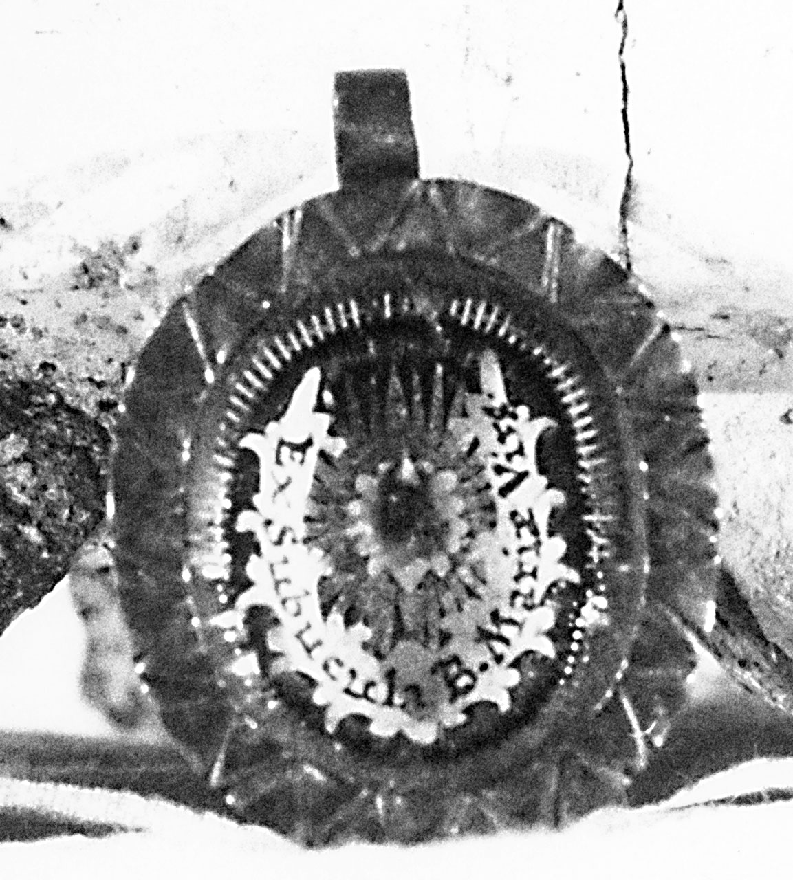 reliquiario a capsula - a medaglione - bottega italiana (sec. XIX)