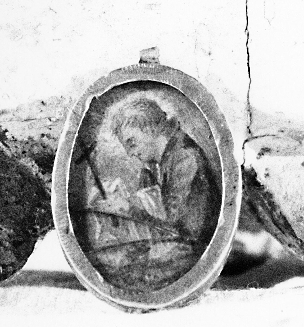 reliquiario a capsula - a medaglione - bottega italiana (prima metà sec. XIX)