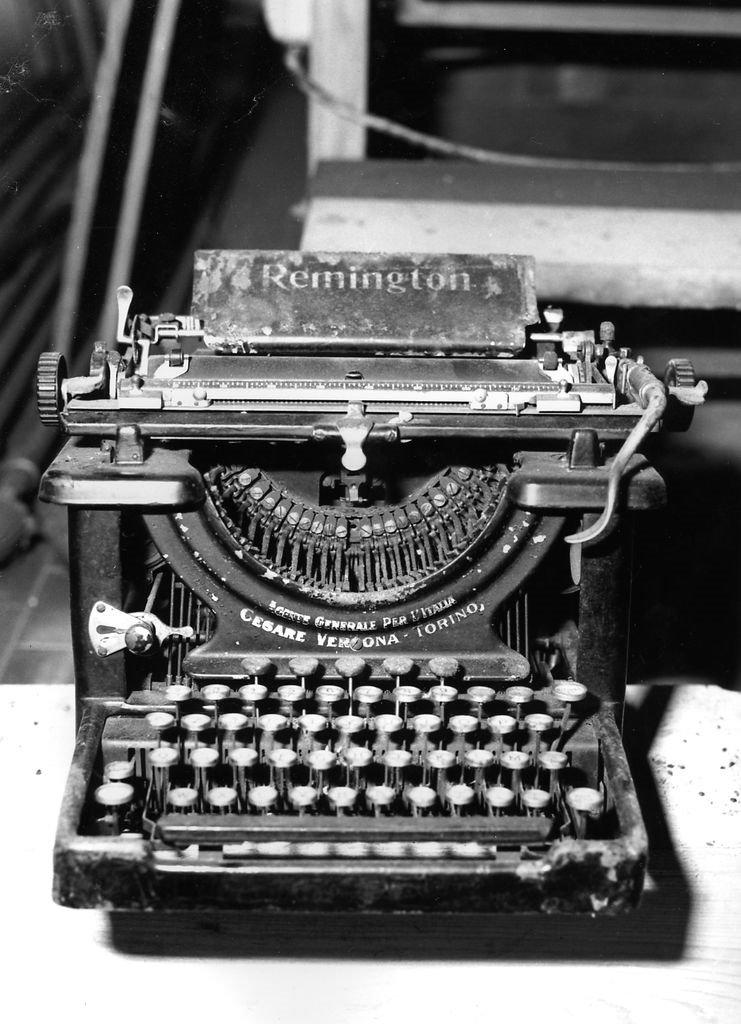 macchina per scrivere - ambito americano (primo quarto sec. XX)