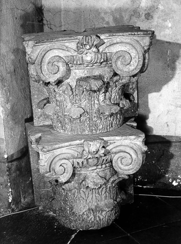 capitello corinzio, serie - bottega toscana (sec. XVIII)