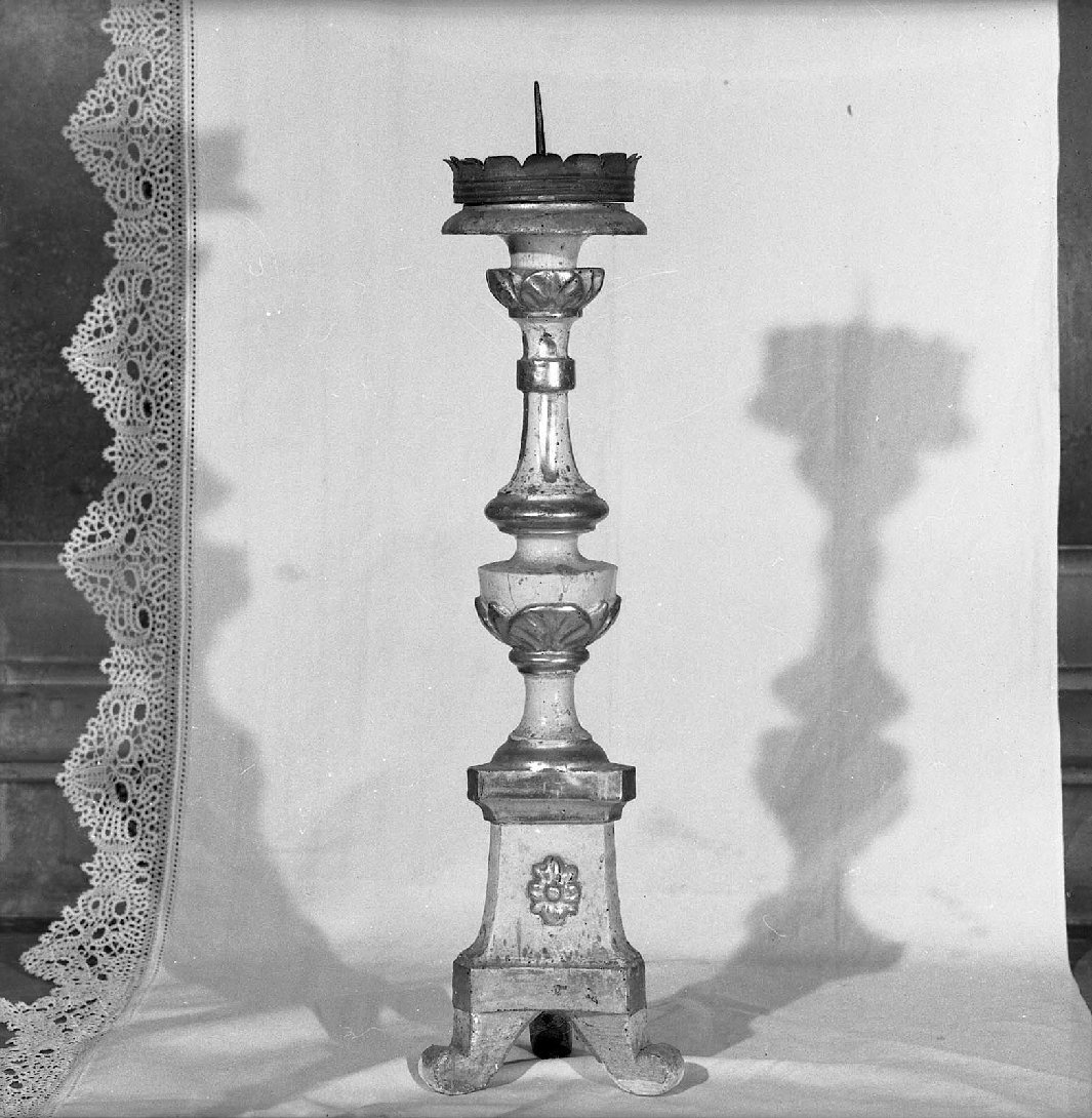 candeliere d'altare, coppia - bottega toscana (sec. XVIII)