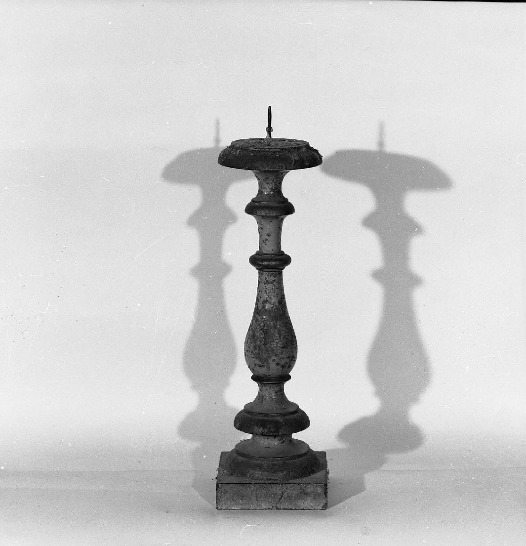 candeliere d'altare, serie - bottega toscana (fine/inizio secc. XVIII/ XIX)