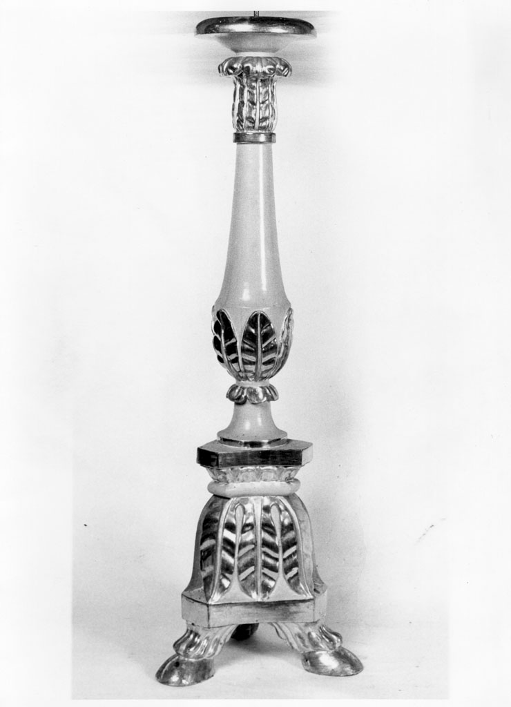 candeliere d'altare, serie - bottega toscana (fine/inizio secc. XVIII/ XIX)