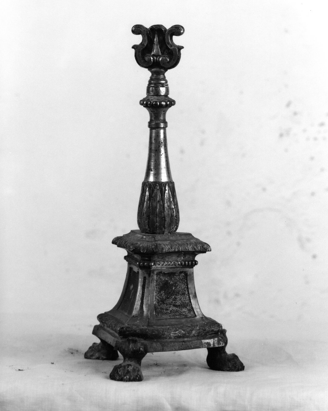 base per croce d'altare, elemento d'insieme - bottega toscana (prima metà sec. XIX)