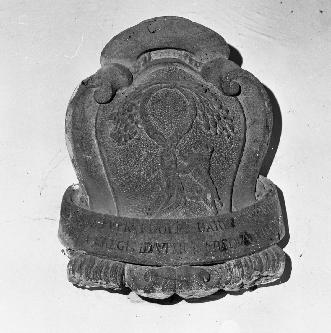 stemma gentilizio (rilievo) - bottega toscana (sec. XVIII)