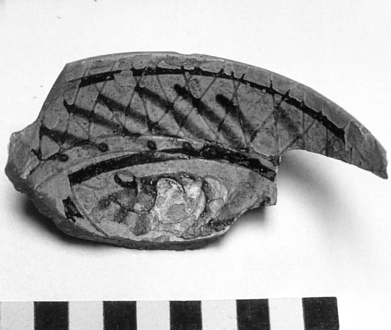 ciotola, frammento - bottega Italia centrale (sec. XV)