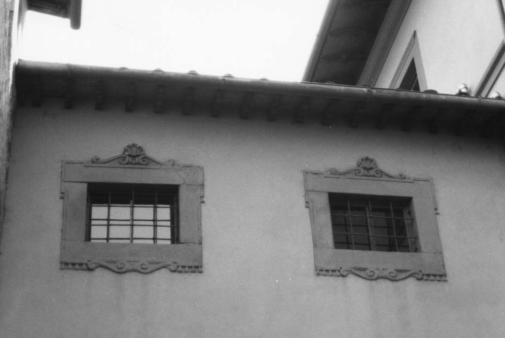 mostra di finestra, serie - bottega aretina (sec. XVII)