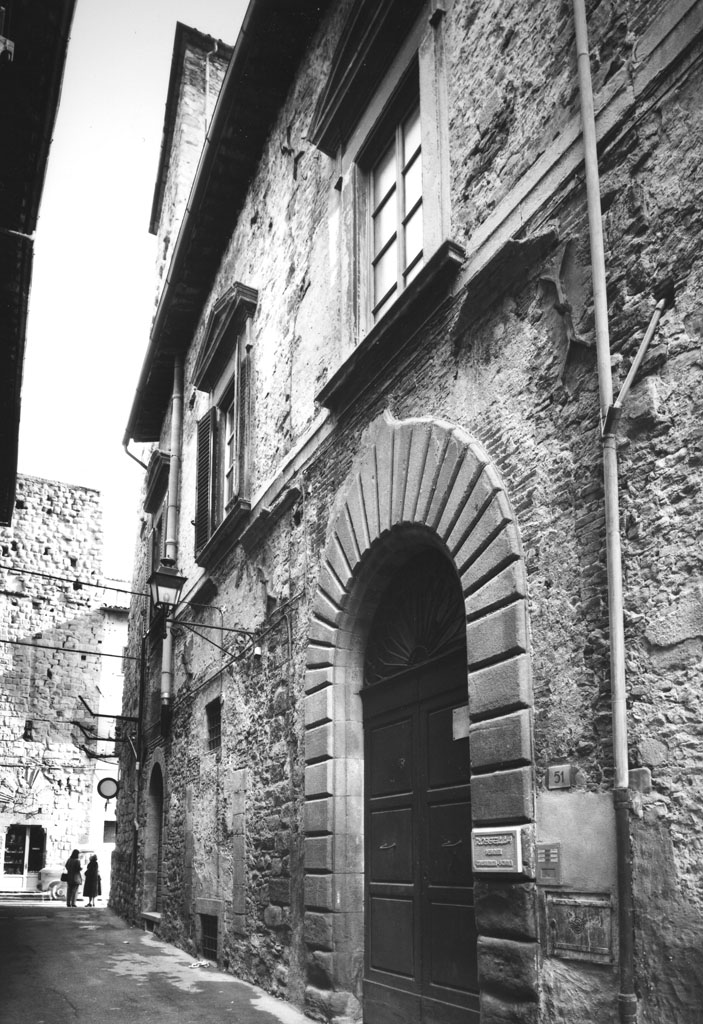 portale - ad arco - bottega toscana (fine/inizio secc. XVII/ XVIII)