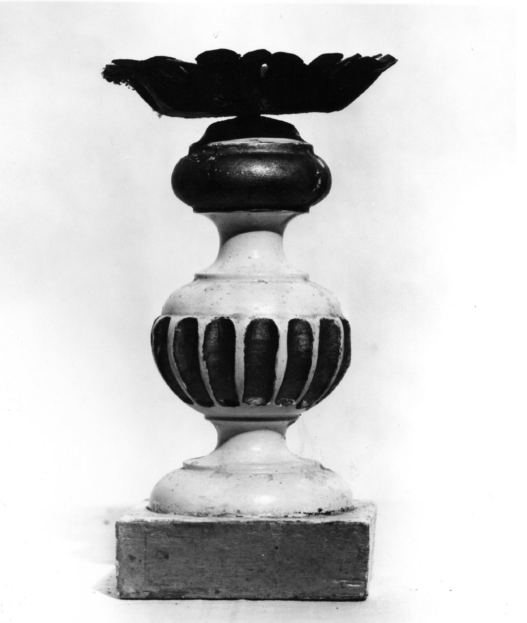 candelabro, serie - bottega toscana (sec. XIX)