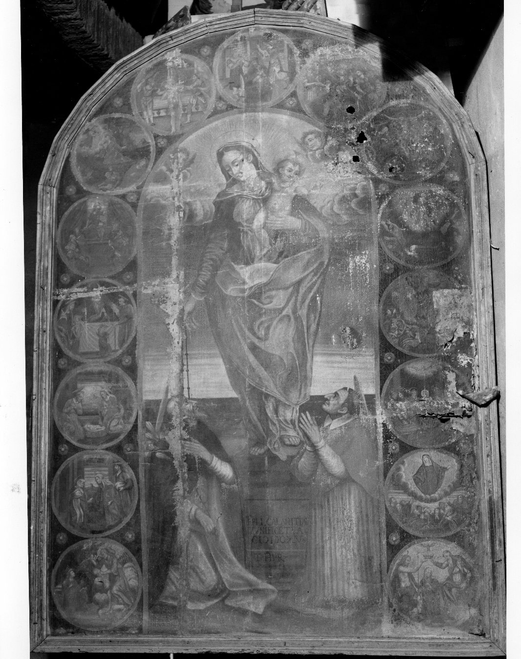 Madonna del Rosario con Sant' Antonio da Padova, San Carlo Borromeo e i misteri del rosario (dipinto) - ambito toscano (sec. XVII)