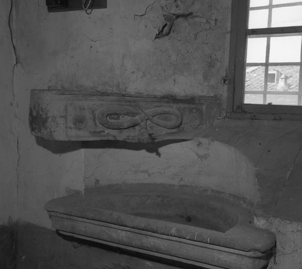 lavabo da sacrestia - bottega toscana (metà sec. XVII)