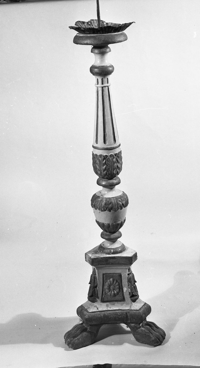 candelabro, opera isolata - bottega toscana (seconda metà sec. XVIII)