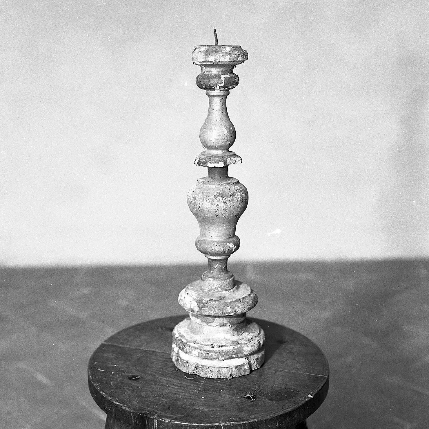 candeliere, opera isolata - ambito toscano (sec. XIX)