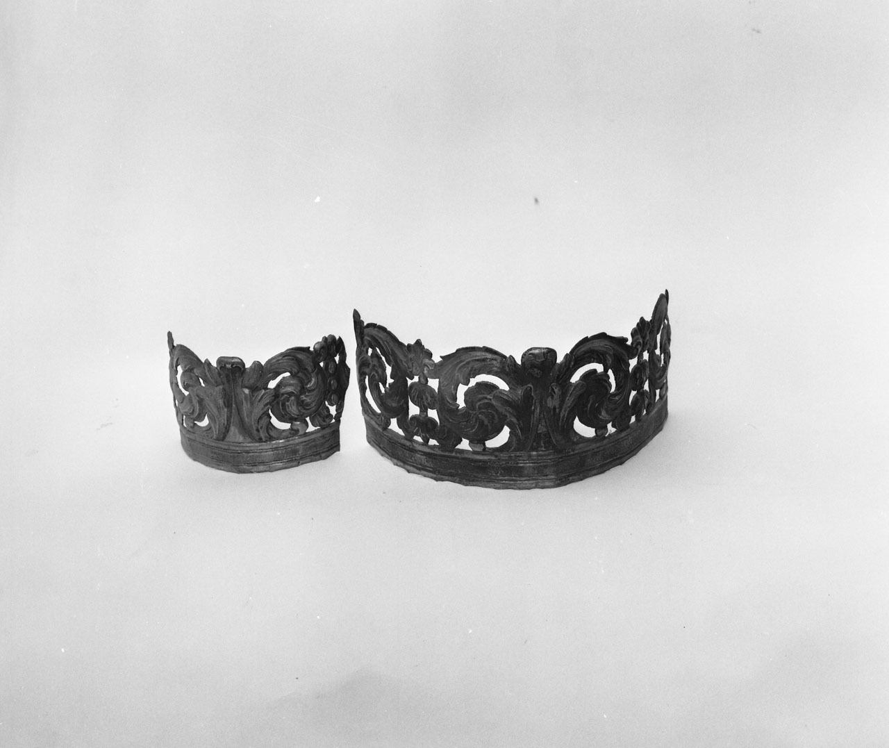 corona di immagine sacra, pendant - bottega italiana (sec. XIX)