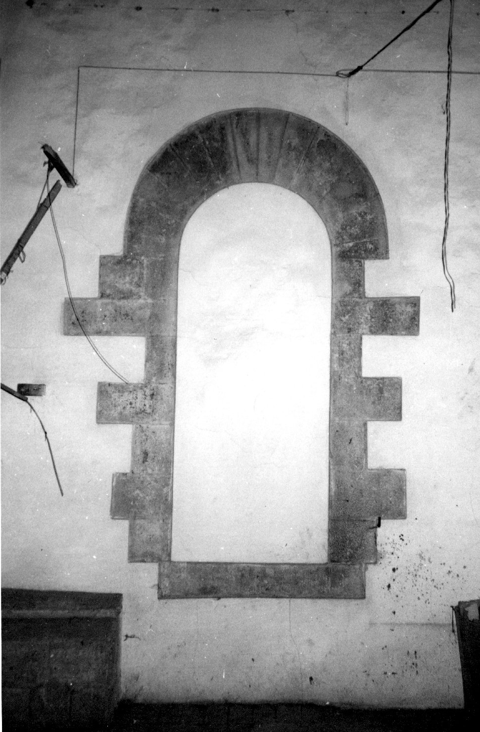 architrave di finestra - bottega toscana (sec. XIV)