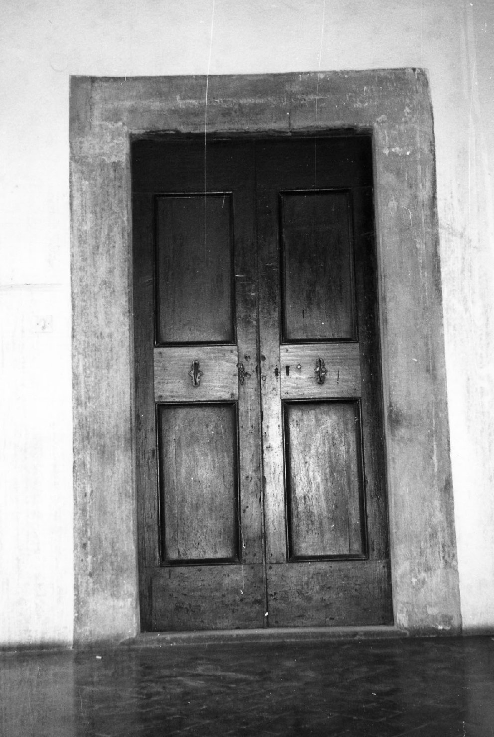 portale architravato - bottega toscana (fine/inizio secc. XVII/ XVIII)