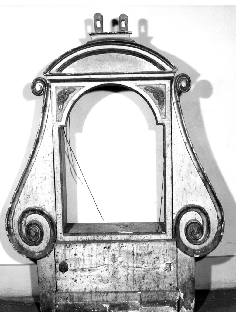 tabernacolo-tronetto per esposizione eucaristica, opera isolata - bottega aretina (prima metà sec. XIX)