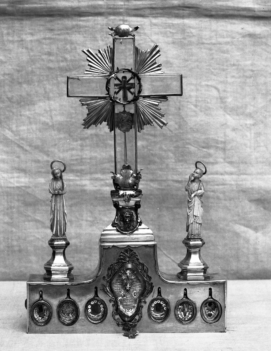reliquiario - a croce - bottega francese (sec. XV, sec. XVII)