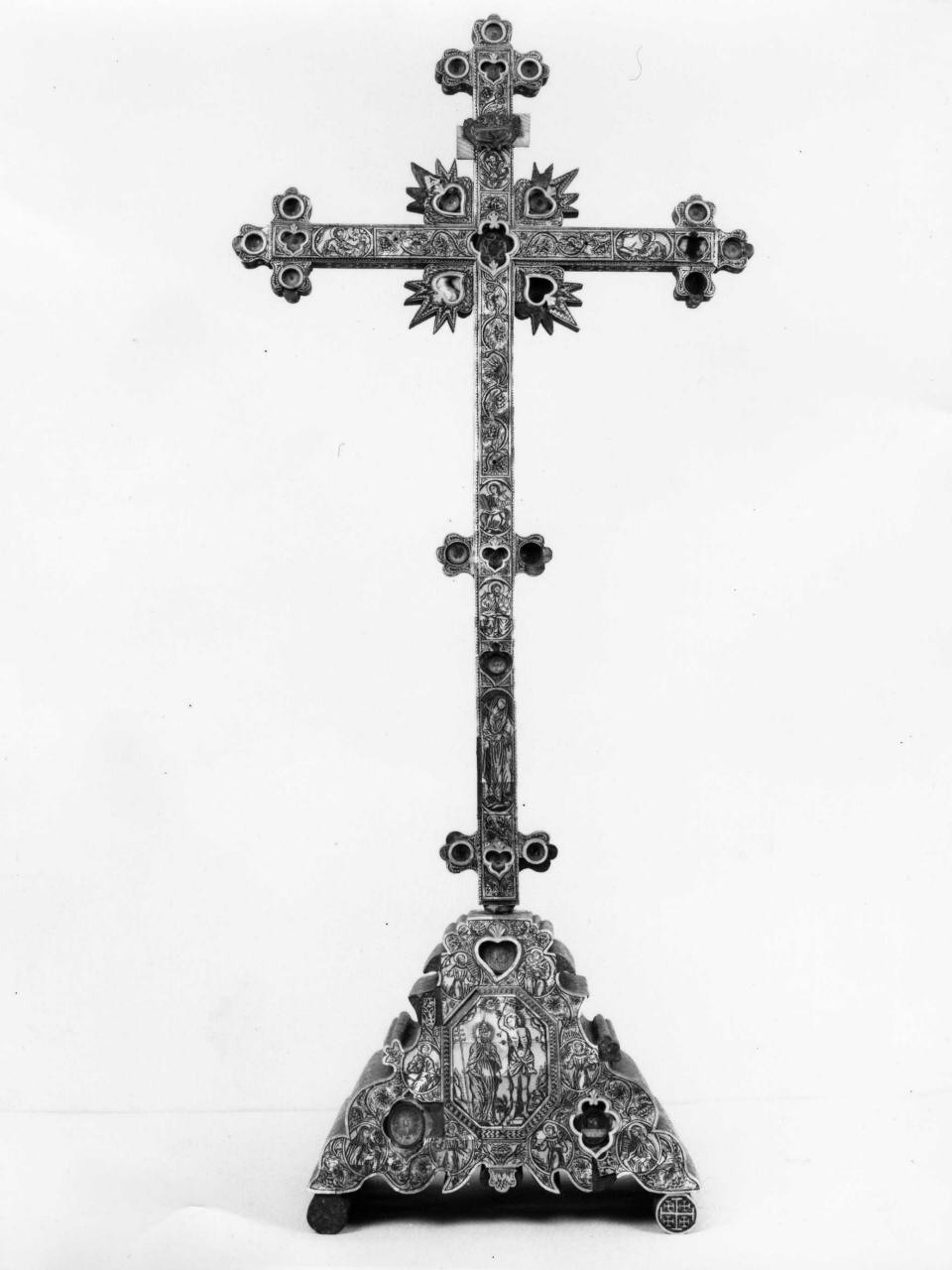 croce stazionale - bottega gerosolimitana (sec. XVIII)