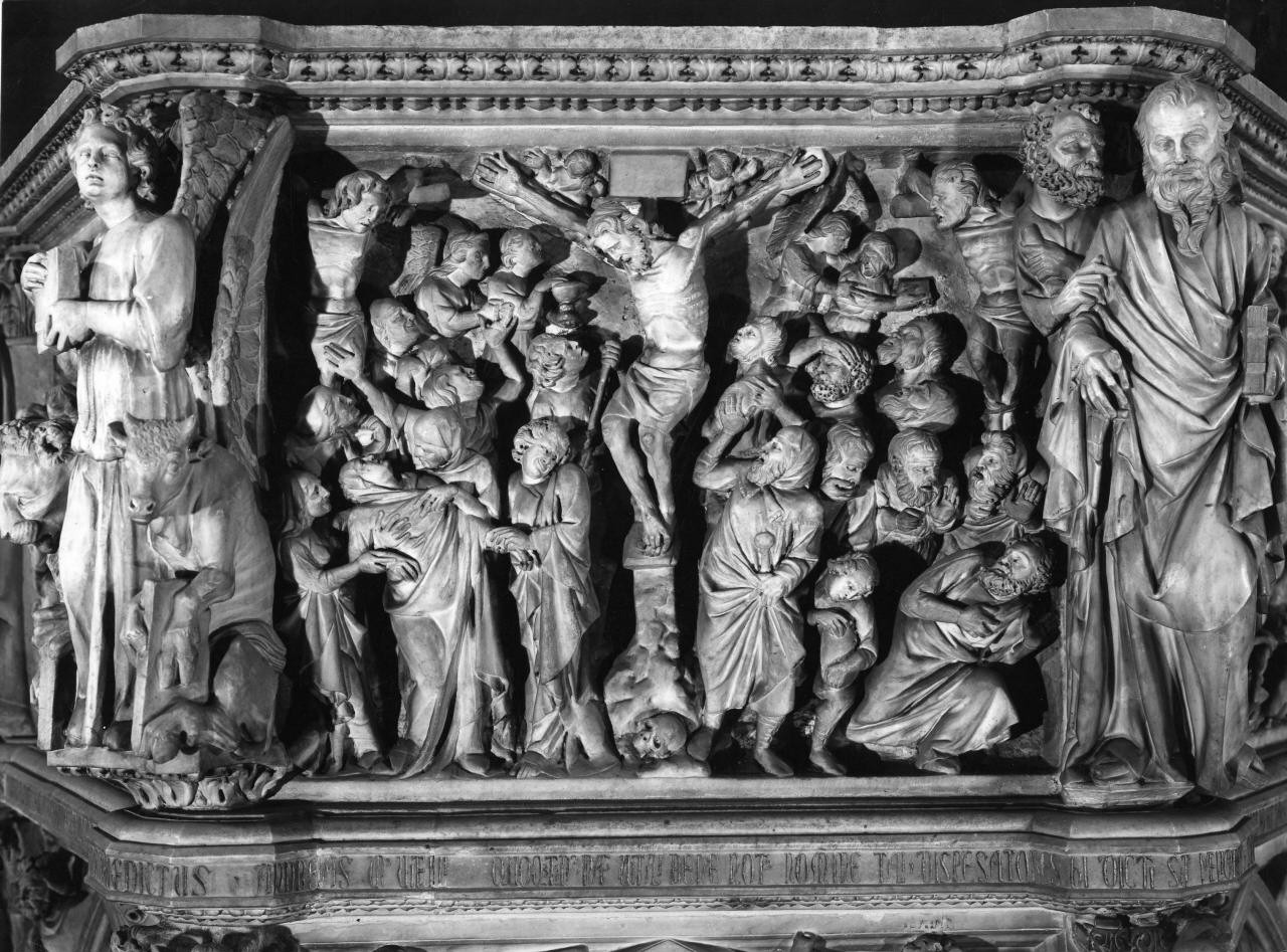 crocifissione di Cristo (rilievo) di Giovanni Pisano (attribuito) (inizio sec. XIV)