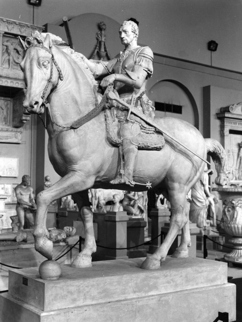 monumento equestre al Gattamelata, condottiero a cavallo (statua equestre) - produzione italiana (sec. XIX)
