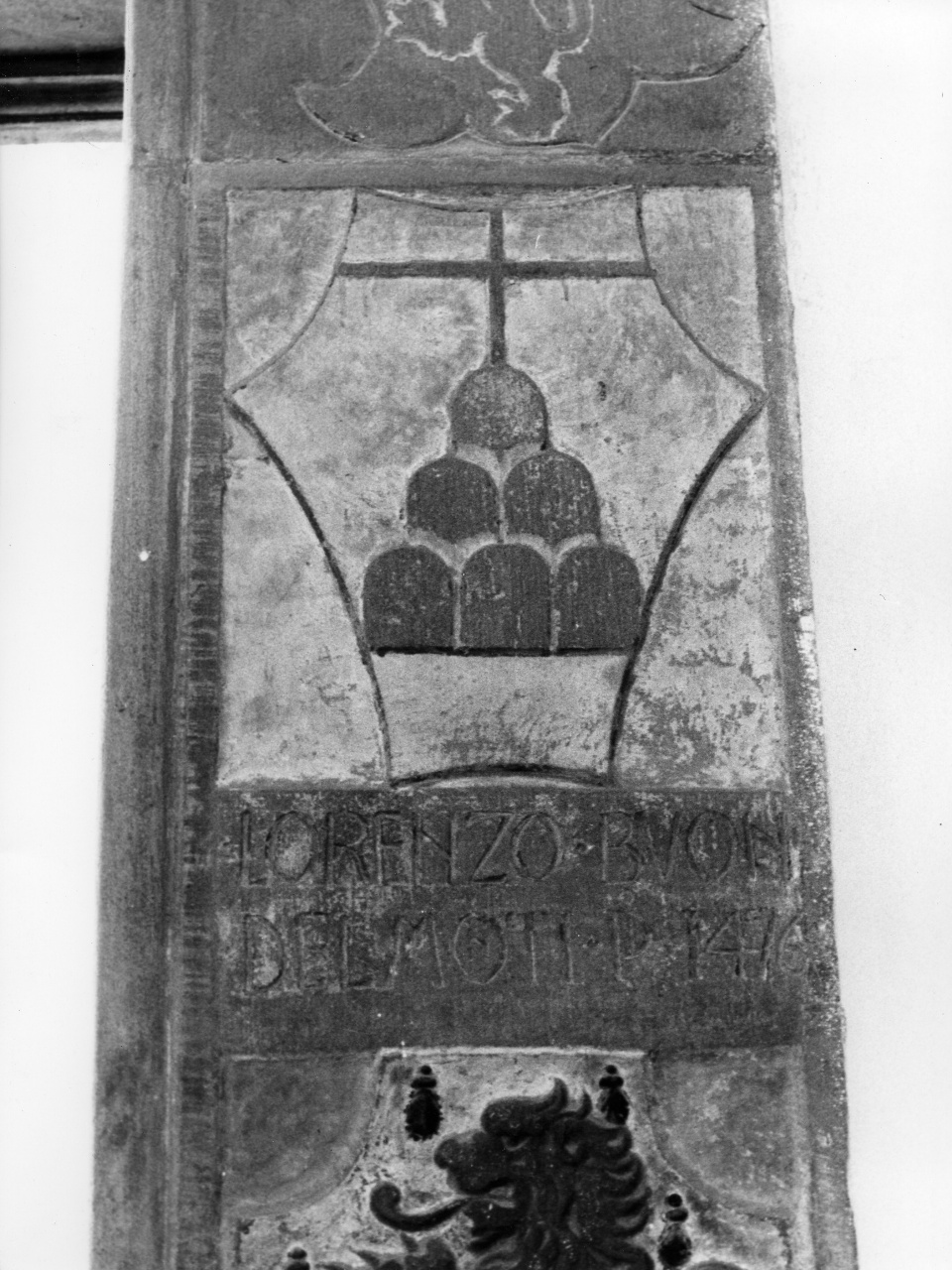stemma gentilizio della famiglia Buondelmonti (rilievo) - manifattura pistoiese (sec. XV)