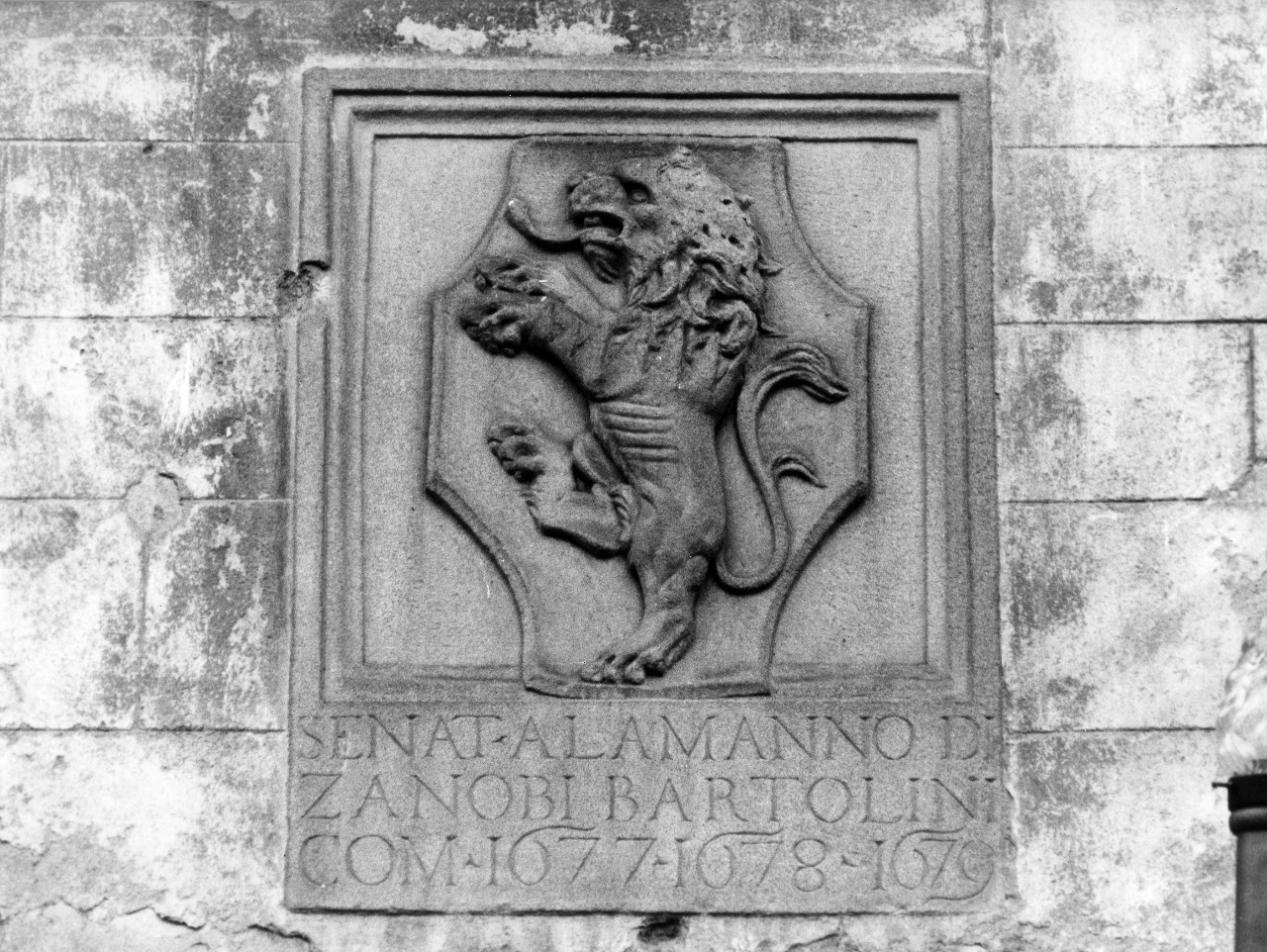 stemma gentilizio della famiglia Alamanno (rilievo) - manifattura pistoiese (sec. XVII)