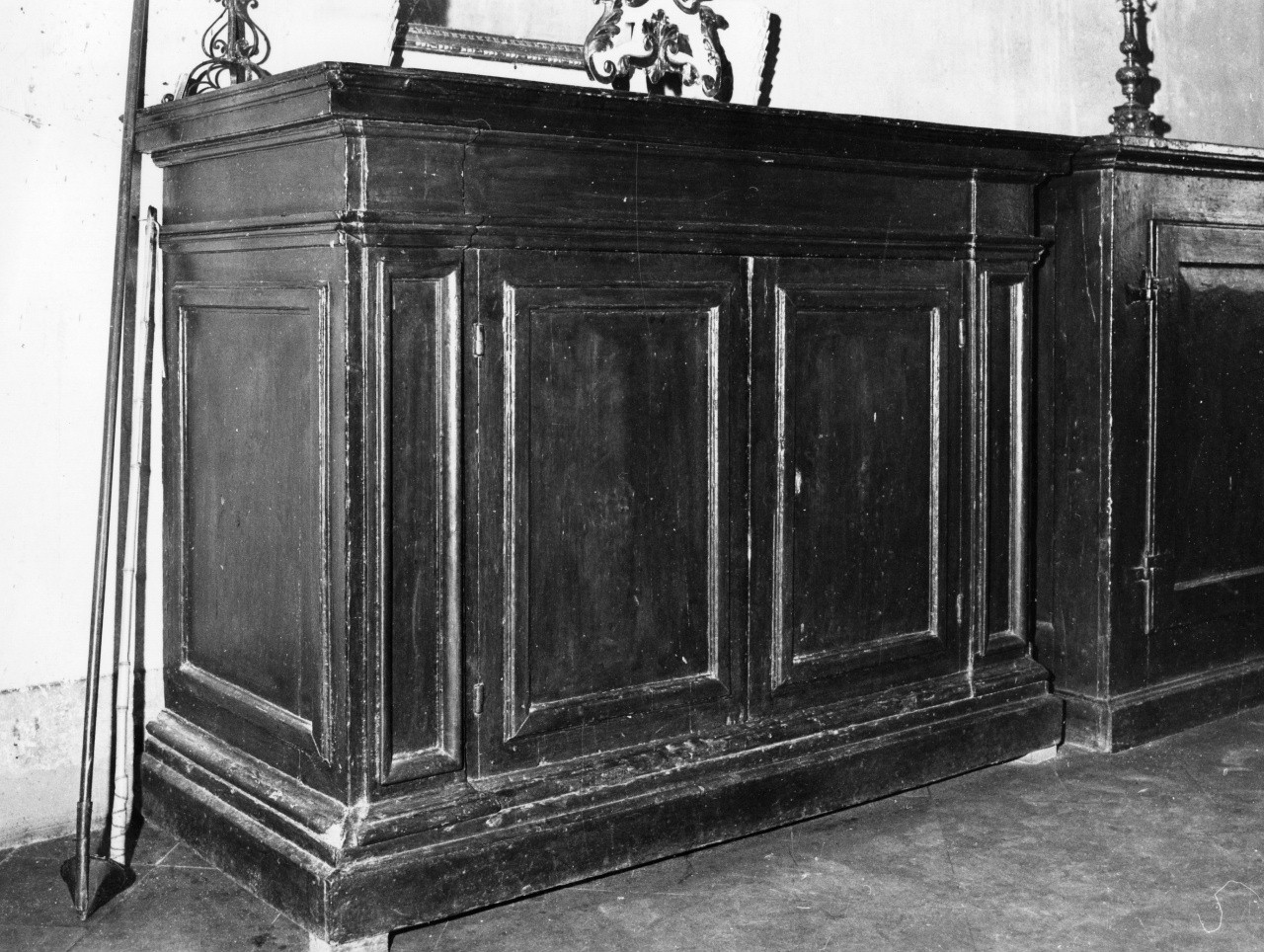 credenza - bottega toscana (fine/inizio secc. XVII/ XVIII)