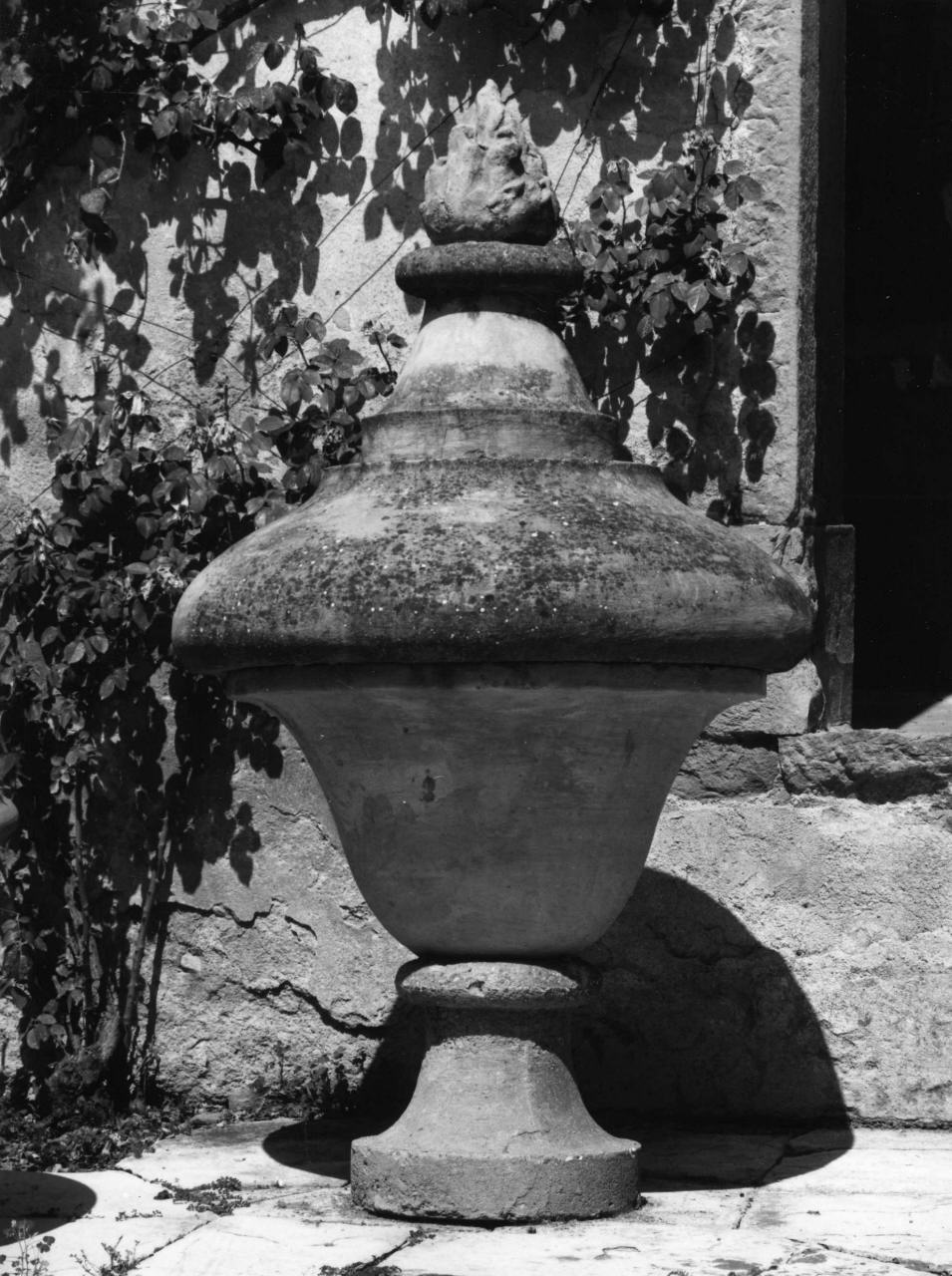 vaso, serie - produzione toscana (secondo quarto sec. XVIII)