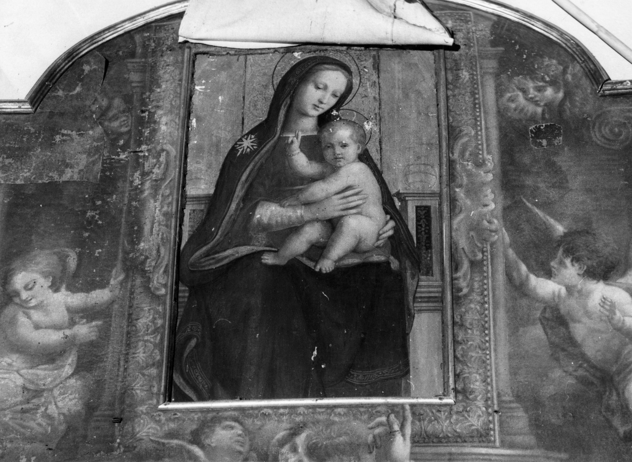 Madonna in trono con Bambino (dipinto, frammento) - ambito fiorentino (prima metà sec. XVI)
