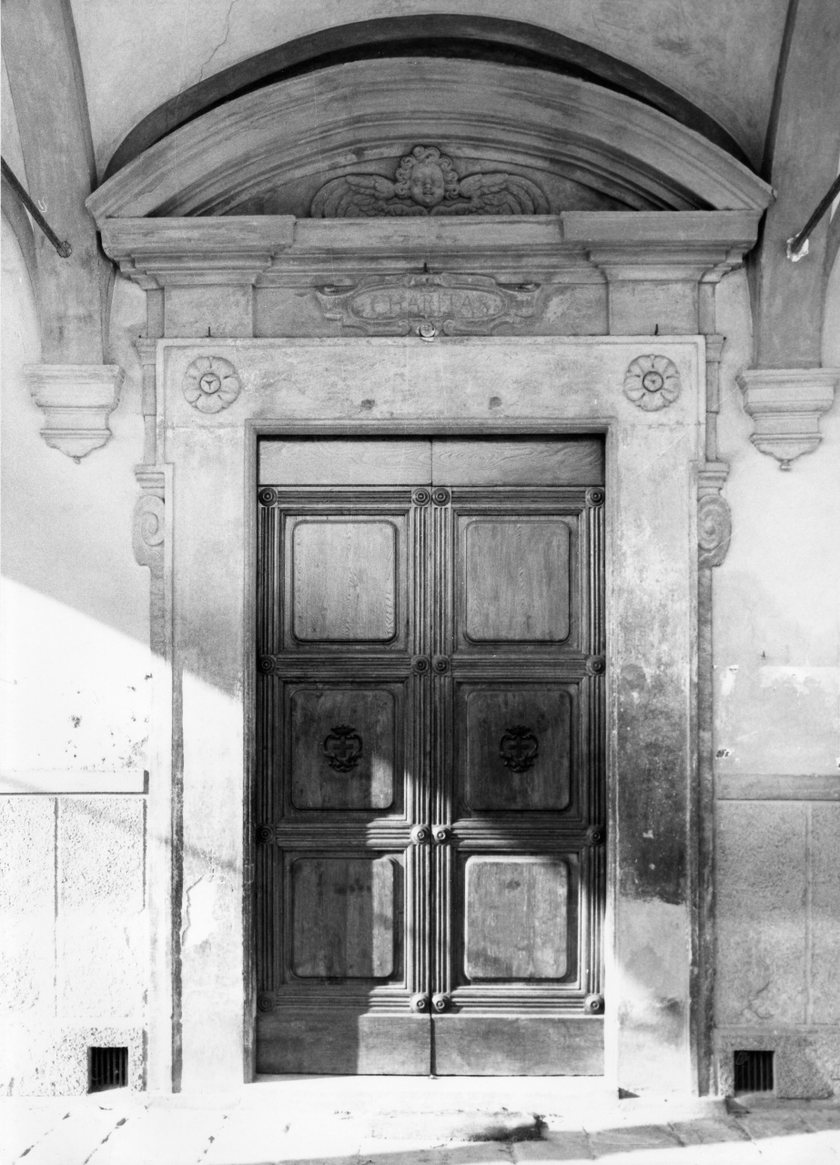 portale architravato - bottega toscana (sec. XVII)