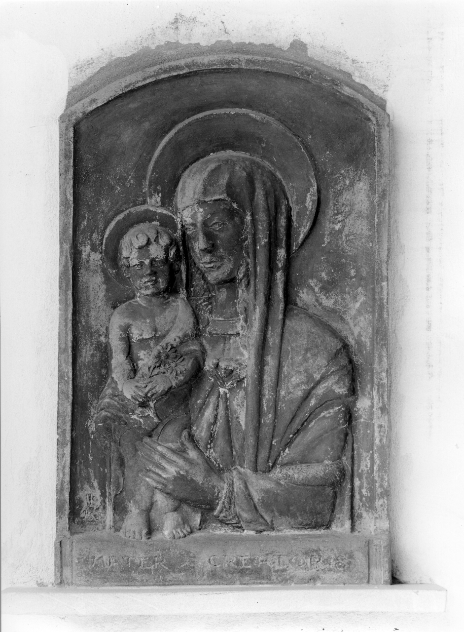 Madonna con Bambino (rilievo) - bottega toscana (prima metà sec. XX)